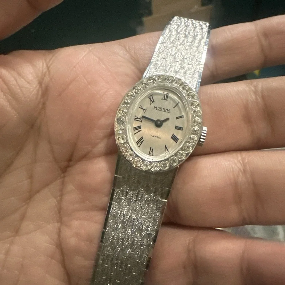 Works Vintage 1979s Mortima Ladies 17J Watch Manual Wind Silver 23mm 6.75